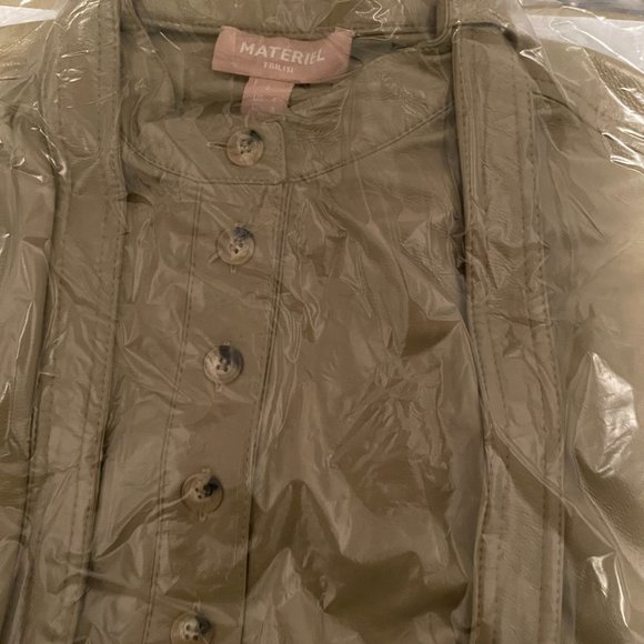 💙 HOST PICK 💙 OATMEAL MATERIEL TBILISI ECO LEATHER OPEN BACK DRESS - Picture 4 of 4